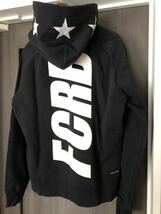 NIKE FCRB パーカー 黒　size M 美品_画像2