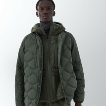 UNIQLO white Mountaineering リサイクルハイブリッドダウンジャケット Lサイズ グリーン オリーブ 2023年モデル_画像3