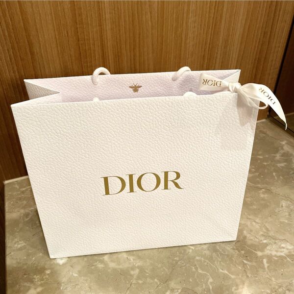 Dior ディオール 紙袋 ショップ袋 ショッパー ピンク リボン付き 限定 ゴールド ロゴ 蜂マーク