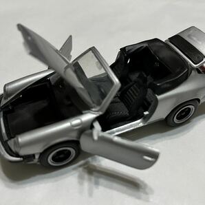 PORSCHE 911(930)3台SET Turbo(Black) Targa(Red) Cabriolet(Silver) 1/43Scale NZG製の画像9