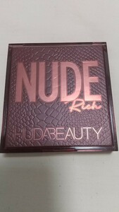 ☆コスメパレット//アイシャドーNUDEリッチ/HUDA BEAUTYフーダビューティー