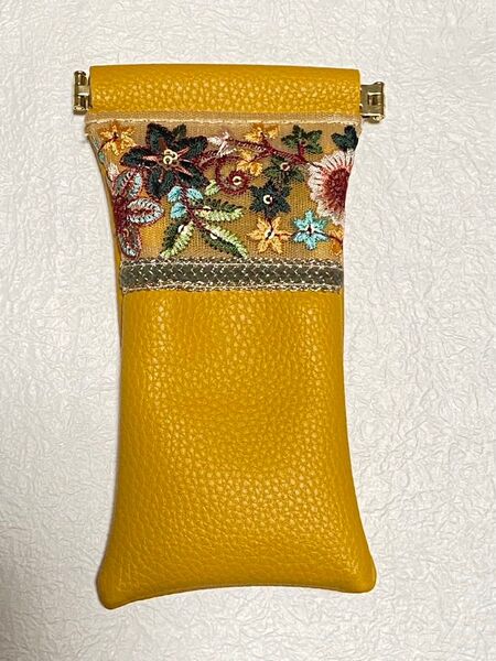 イエロー色 刺繍リボン付き バネ口 メガネ入れ 小物入れポーチ