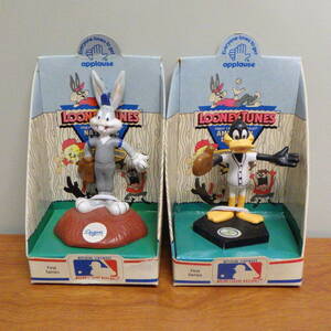 Looney Tunes ルーニーテューンズ ダッフィーダック バックスバニー フィギュア major league baseball collector figurines 2体セット