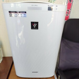 SHARP プラズマクラスター ホワイト加湿空気清浄機　KC-M400-W 2011年製品