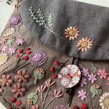 ★ハンドメイド・リネン・ふた付き・ショルダーバッグ・お花刺繍_画像2