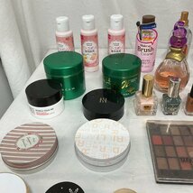 ○1円スタート コスメ まとめ 香水 マニキュア アイシャドウ ファンデーション イニスフリー shuuemura ANNA SUI サムライウーマン ミシャ_画像2