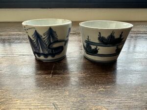 [ antique ] old Imari blue and white ceramics soba sake cup * (. pine *.).( landscape . house shop ) 2 piece set 