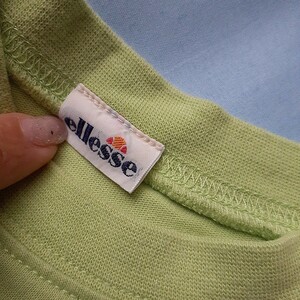 ellesse　エレッセ　120半袖Tシャツ　グリーン　女の子　黄緑 130　スポーツシャツにも　キッズ　子供　体操　運動　学校　普段着