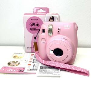 【動作確認済】FUJIFILM 富士フィルム instax mini 8+ ストロベリー ピンク インスタントカメラ チェキカメラ本体