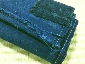 古布1007Ａ　手織り木綿　藍染　明るい藍　無地　長さ190　襤褸　らんる　ＢＯＲＯ　パッチワーク　キルト　リメイク材料