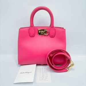 【未使用】 Salvatore Ferragamo サルヴァトーレフェラガモ 2way ハンドバッグ ショルダーバッグ ピンク ゴールド金具 レディース 鞄