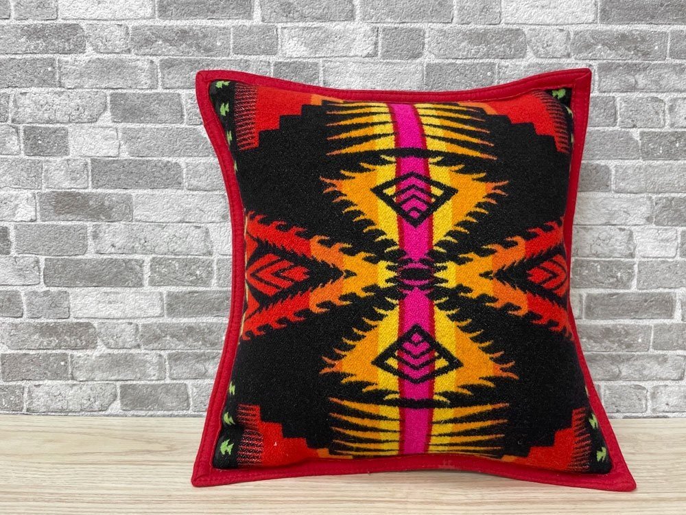 ● PENDLETON Kissen Wolle x Baumwolle Feder Feder Rot Geometrisches Muster Indianer, handgemachte Werke, Innere, verschiedene Waren, Kissen