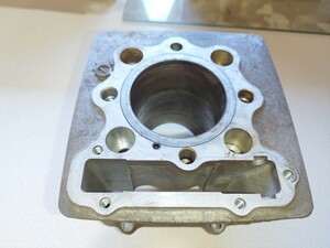 HONDA　XLR250　MD22　MD20　シリンダー　ジャンク