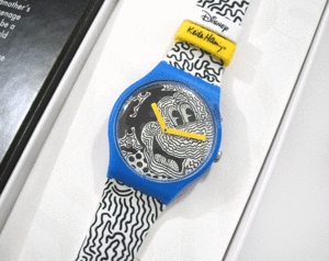  ценный Triple сотрудничество *SWATCH × Disney Mickey Mouse × Keith Haring* ограничение искусство модель *ECLECTIC MICKEY* не использовался * Swatch *SUOZ336