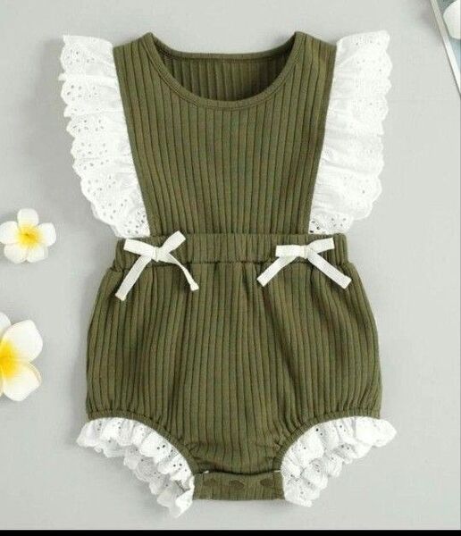 フリル付きロンパース 80 cm
