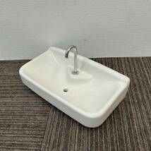 【中古】TOTO☆トイレ便器・洋式便器「517R」タンク用の蓋(ふた)☆#SC1(パステルアイボリー)☆直接引取り可_画像2