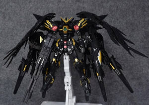 【MG 1/100 XXXG-00W0 ウイングガンダムゼロカスタム Wing Gundam Zero EW くろのカラス 新機動戦記ガンダムW 敗者たちの栄光 完成品】1780