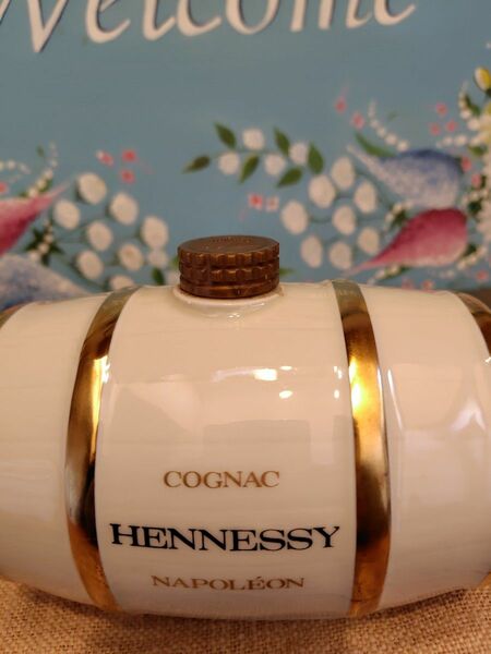 ヘネシー　ナポレオン　コニャック　 樽型ボトル　未開栓　替え栓付き　 COGNAC　古酒