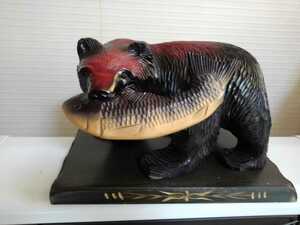 木彫りの熊、台座付き、民芸品、工芸品、木工品、北海道