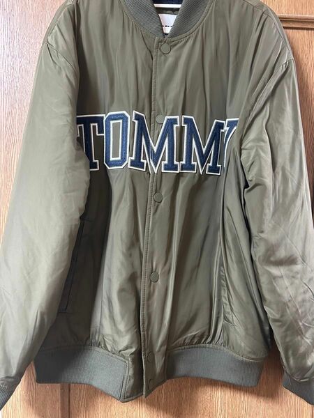 TOMMYJEANS トミージーンズ スタジャン アウター ジャケット ブルゾン