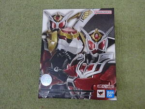 098-E11) 中古品 S.H.Figuarts(真骨彫製法) 仮面ライダーウィザード フレイムドラゴン／オールドラゴン フィギュア バンダイ