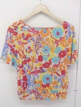 ◇ agnes b. アニエスベー 花柄 半袖 Tシャツ カットソー サイズ2 ライトベージュ レッド マルチ レディース_画像3