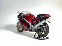 TAMIYA 1/12 HONDA VFR750R RC30 塗装組み立て済・完成品　タミヤ　ホンダ_画像2