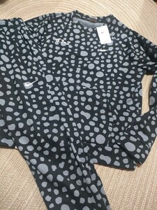 新品 定価18590 NIKE サーマフィット 総柄デザイン クルーネック スウェット セットアップ 2XL ナイキ 上下 パンツ メンズ ブラック グレー