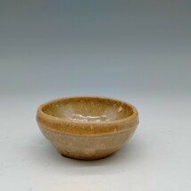 時代物　旧家買取品　越州窯小杯　酒坏　【 酒器 古美術 古唐津 中国 宋時代陶磁器】_画像2