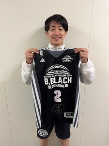 【B.BLACK】#2 齋藤 拓実選手 (名古屋ダイヤモンドドルフィンズ) 直筆サインユニフォーム上