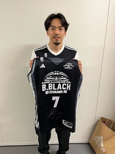 【B.BLACK】#7 篠山 竜青選手 (川崎ブレイブサンダース) 直筆サインユニフォーム上