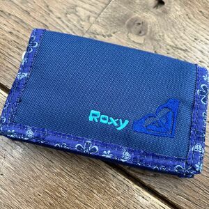 ROXY 三つ折り財布