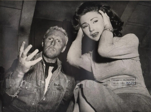 1956年 イタリア 公開映画「鉄道員」長女・ジュリア役のシルヴァ・コシナ　監督 ピエトロ・ジェルミ 大きなサイズ写真