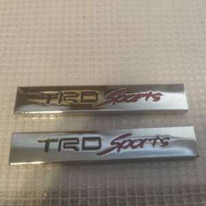 【送料込】TRD Sports エンブレムプレート 黒／赤 縦1.0cm×横6.0cm　2枚組　金属製　トヨタ　TOYOTA