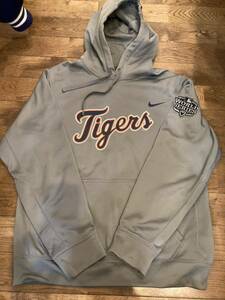 【美品】NIKE 2012 WORLDSERIES Detroit Tigers THERMA-FIT サイズS ナイキ デトロイトタイガース ワールドシリーズ パーカー メンズ MLB