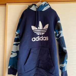 adidas パーカー