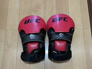 UFC ロングカーブフォーカスミット★パンチングミット