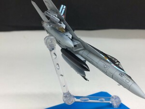 トップガン マーヴェリック 1/144 F/A-18E スーパーホーネット マーヴェリック大佐機 飛行状態 完成品