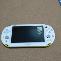 PSVITA PCH-2000 ソフト3点 (真・ガンダム無双/ガンダムブレイカー/ドラクエ ヒーローズⅡ)　ケース　動作確認初期化済　SONY PSVita　_画像2