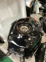 GSX-R125 DL33B 純正ガソリンタンク 燃料タンク タンクカバー付き　低走行4902km GSXR125_画像6