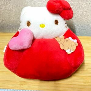 キティちゃん　ハローキティ　Hello Kitty ソファ　タイニーチャム　ぬいぐるみソファ　ぬいぐるみ椅子