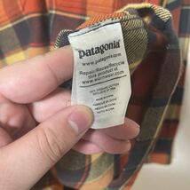 FA20 美品 patagonia ORGANIC COTTON チェック ネルシャツ 長袖シャツ パタゴニア 古着 サイズL アウトドア_画像7