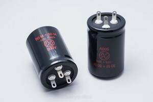 JJ ELECTRONIC（薄スレ多処分品）　50μF+50μF／500V　ブロック電解コンデンサ　TC529　新品2個セットA