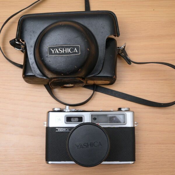 フィルムカメラ ヤシカ YASHICA エレクトロ35 電池アダプター付