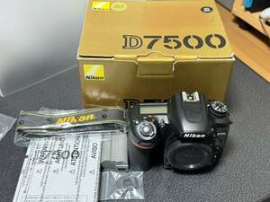 Nikon ニコン D7500 ボディ ブラック デジタル一眼レフカメラ 元箱付き シャッター数18070回程度 美品