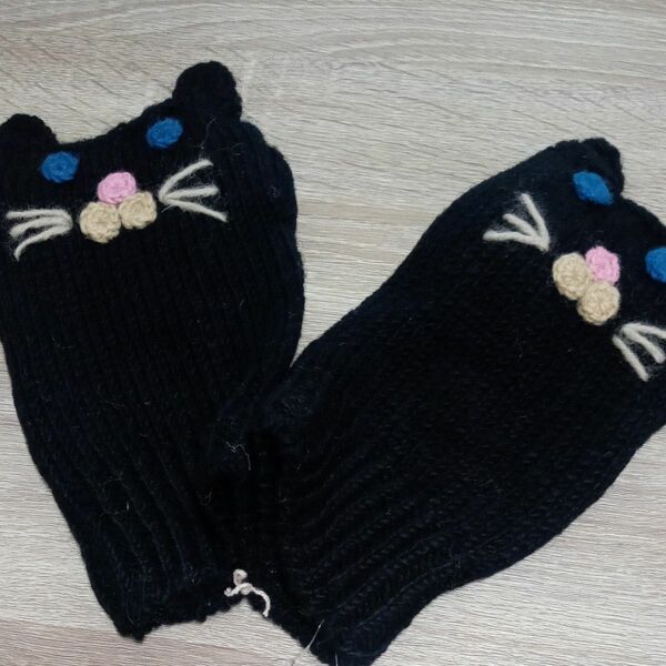 ハンドメイド　黒猫　ハンドウォーマー　ネパール製 指なし手袋