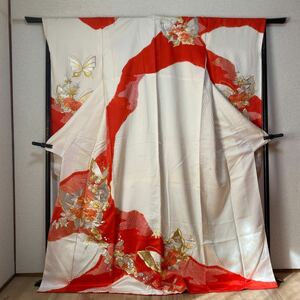 着物　振袖 金駒刺繍 金銀刺繍　立涌　正絹　春夏秋冬　花柄　蝶　着丈161cm 裄丈62cm 0116-7m