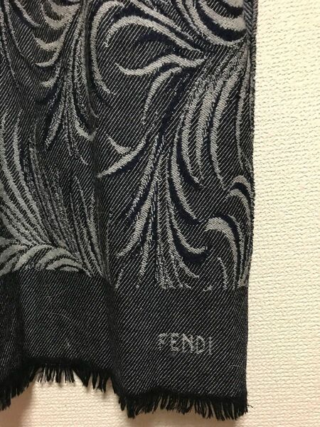 フェンディ　FENDI マフラー　 フェンディ