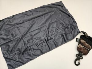 【新品】Fin-ch 　折り畳みタオル　ハンカチ