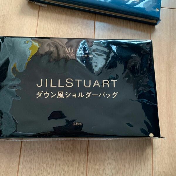 ダウン風ショルダーバッグ　JILLSTUART